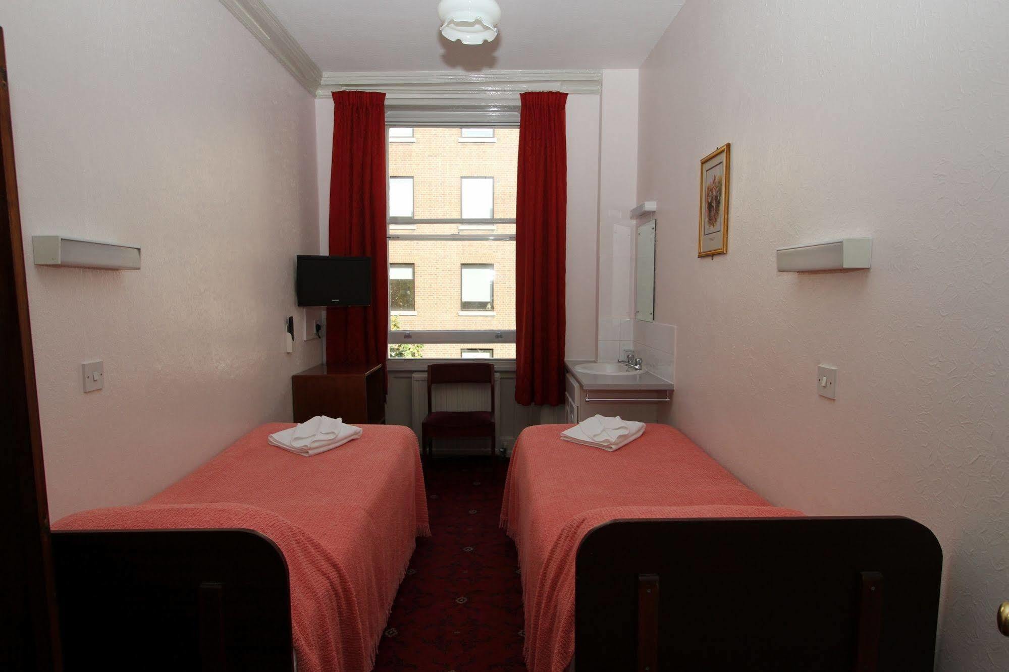 Ridgemount Hotel Лондон Екстериор снимка