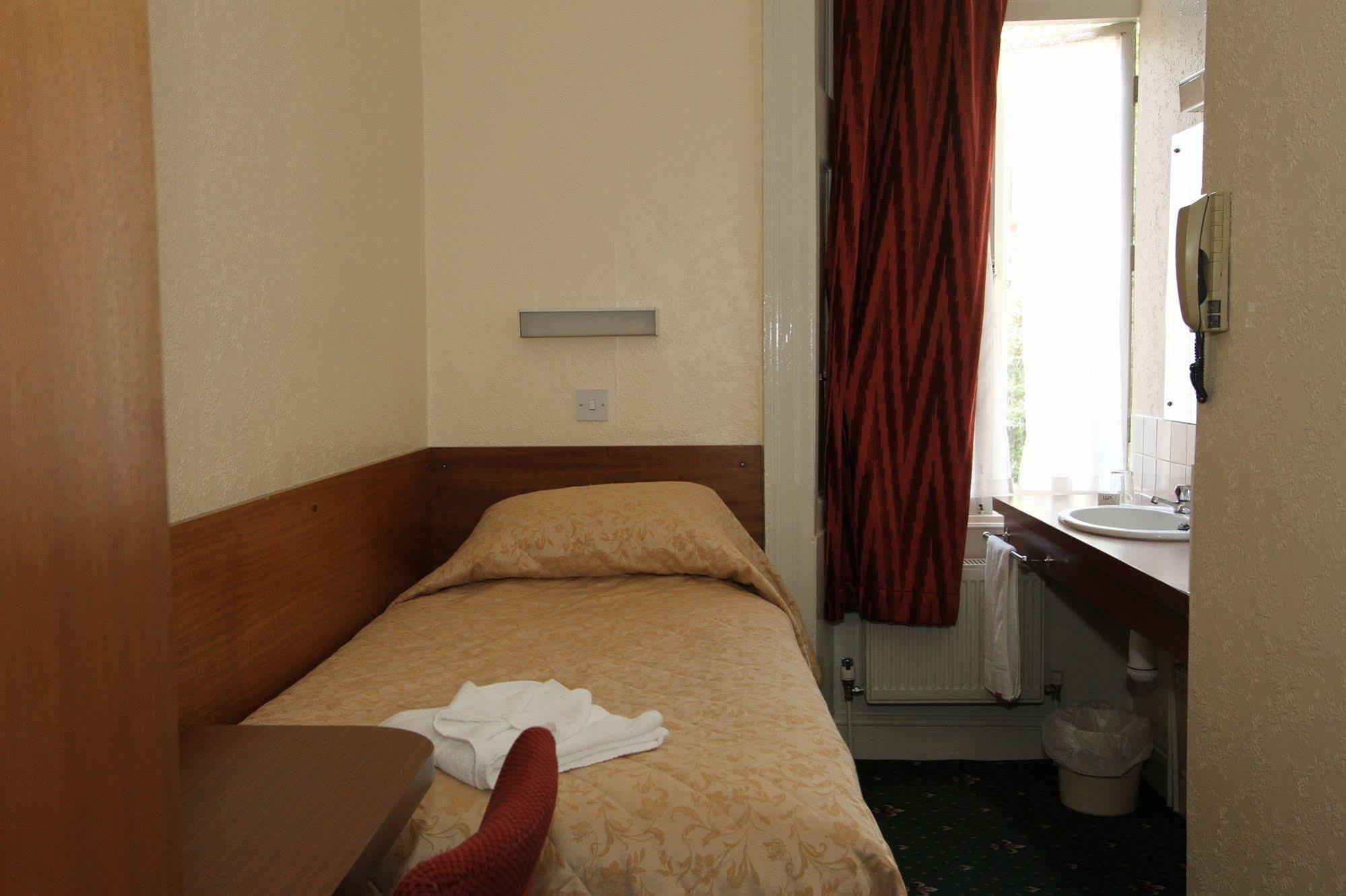 Ridgemount Hotel Лондон Екстериор снимка